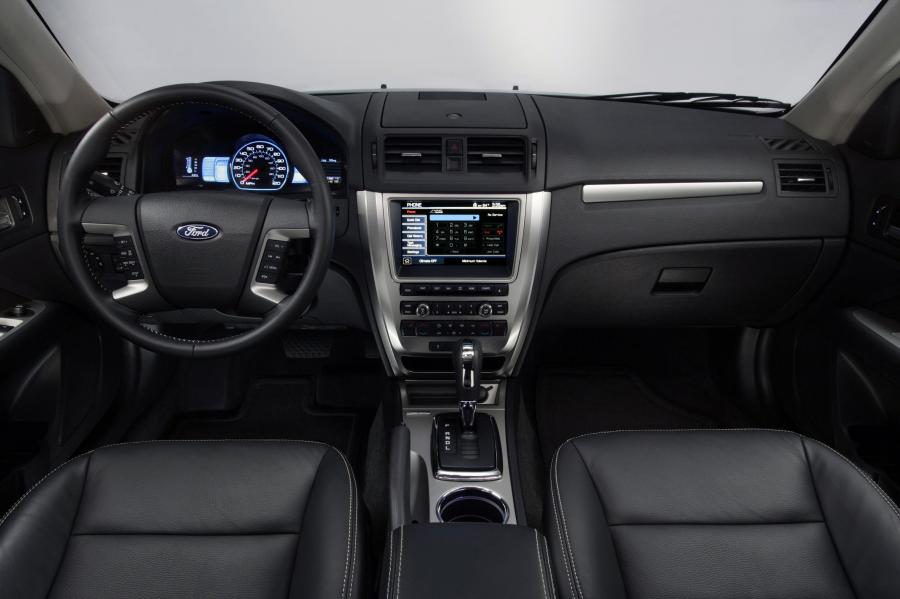  Ford Fusion Hybrid 2010 года  (US) (фото 44 из 111)